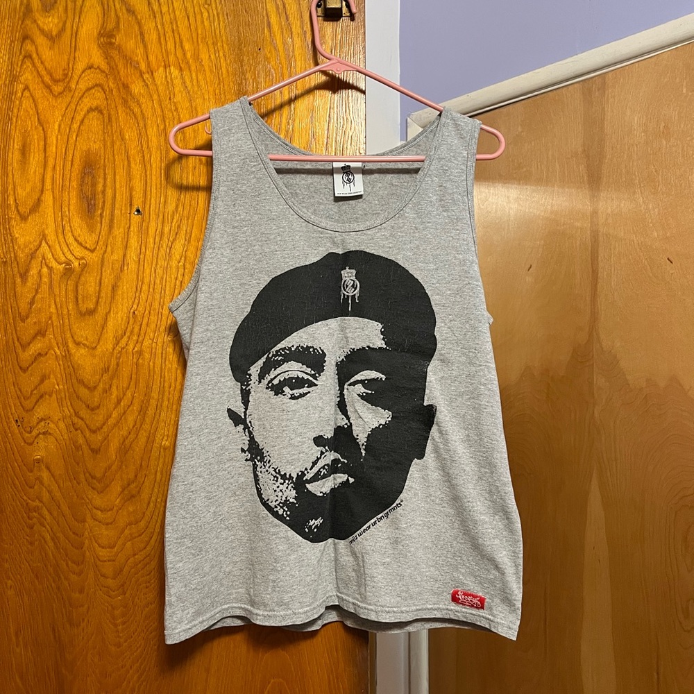 Tupac as Che Guevara Mens Tank size medium